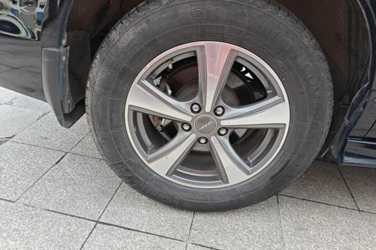 Used Haval H6 2015 Upgraded Model 1.5T Manual Two-Wheel Drive Elite Version
