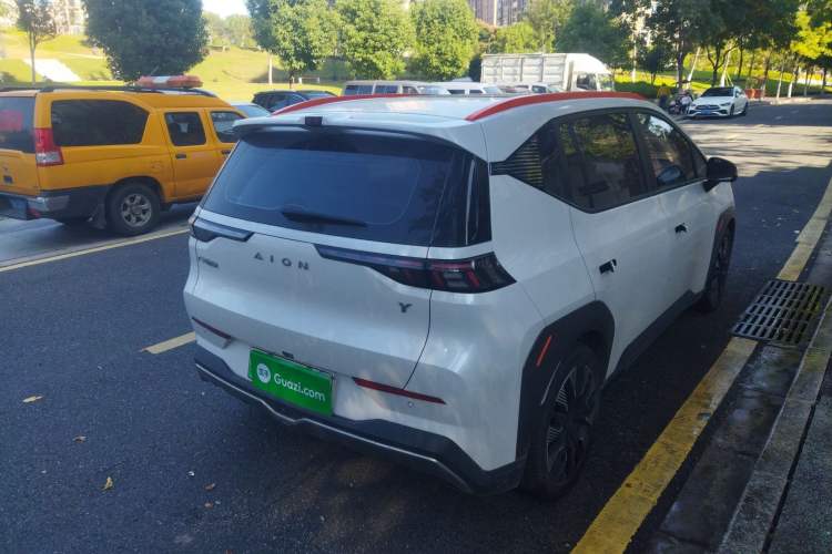 Used AION Y 2021 70 Enjoyment Tech Edition Rear Right 45 Deg