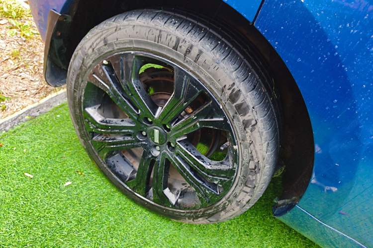 Used Wey VV5 2017 2.0T Flagship Edition Right Rear Wheel Hub