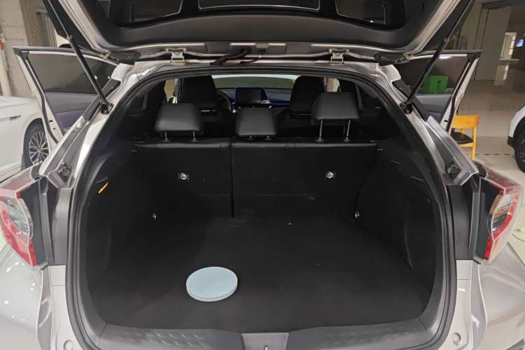 Used Toyota IZOA 2020 2.0L Enjoy Edition