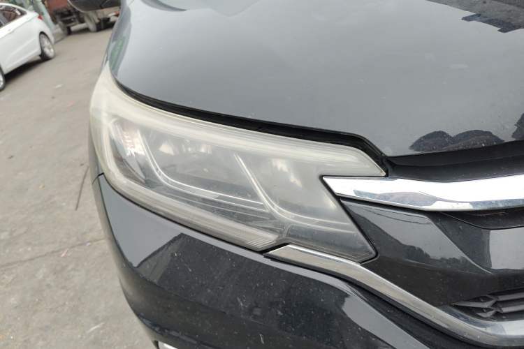 Used Honda CR-V 2016 2.0L two-wheel drive Urban Edition Right Front Headlight