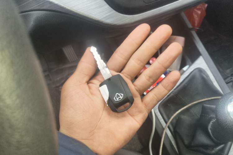 Used CHANGAN KAICHENG Ruixing M60 2023 1.5L GDI Elite-Class Passenger Vehicle 6/7 Seats Vehicle Key