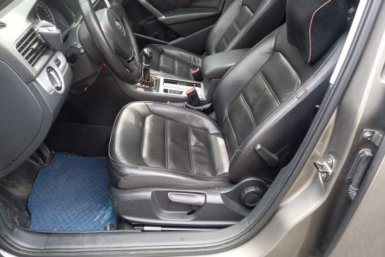 Used Volkswagen Passat 2013 1.4TSI Manual Prestige Edition Left Front Seat