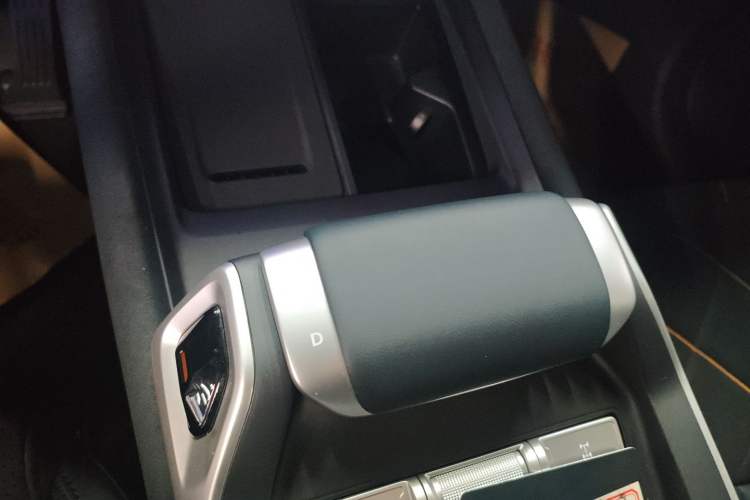 Used Deepal G318 2025 Worry-Free Cross-Country Edition Four-Wheel Drive Distant Mountains Version
