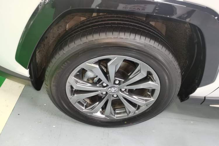 Used Toyota RAV4 2024 2.0L CVT Two-Wheel Drive Fashion Plus Edition
