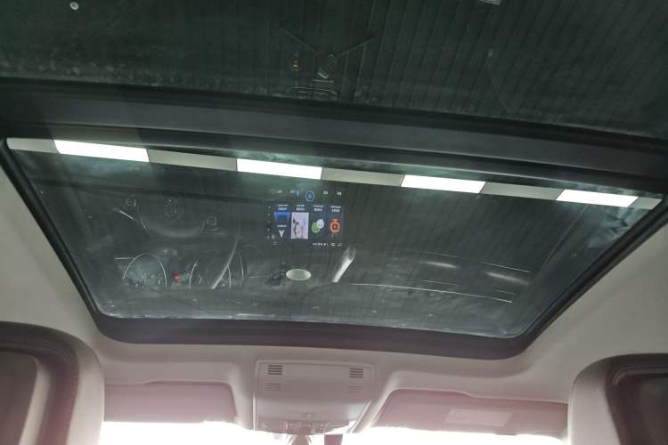 Used Volkswagen Magotan 2018 330TSI DSG Luxury Model Headliner