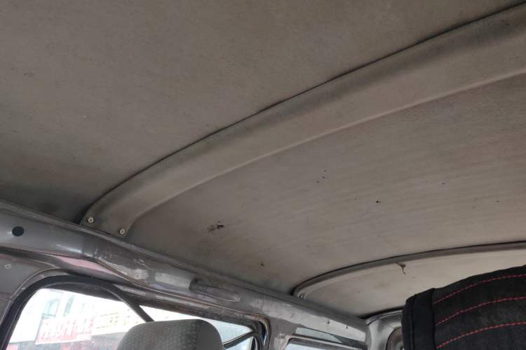 Used BAIC Weiwang 306 2011 1.3L base model 7 seats Headliner