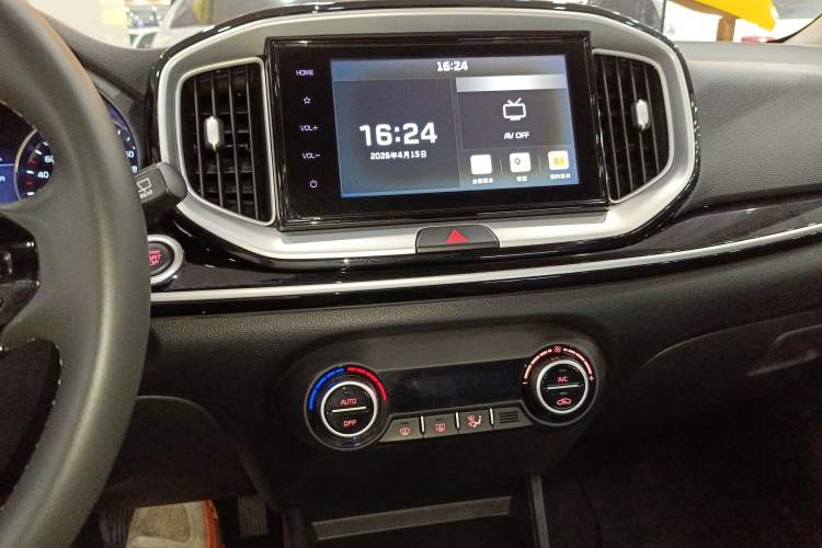 Used Kia kx1 Stonic 2019 1.4L Automatic Fun Edition China VI Audio And AC Panel