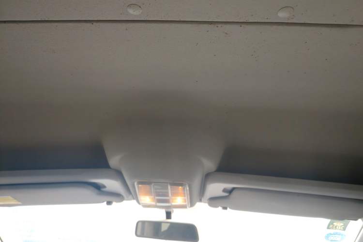 Used SAIC MAXUS Xintu V80 2019 2.5T Classic Edition 6-Speed Manual – Aoyuntong Short Wheelbase Mid-Height Design 5/6 Seats