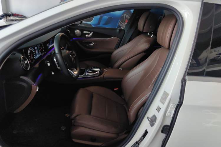 Used Mercedes-Benz E-Class 2018 Facelift E 200 L Sport 4MATIC