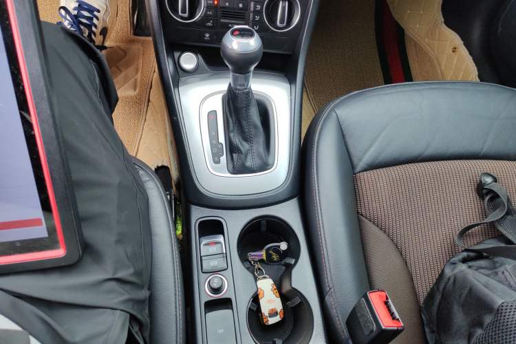 Used Audi Q3 2018 30th Anniversary Edition 30 TFSI Fashion Model Gear Lever