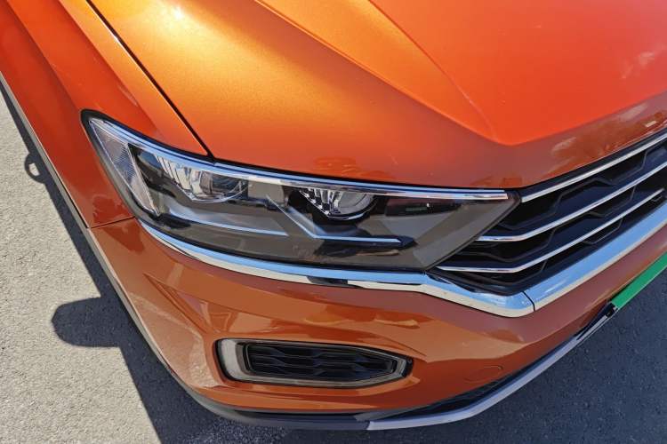 Used Volkswagen T-ROC 2019 280TSI DSG Two-Wheel Drive Comfort Version China VI Standard
