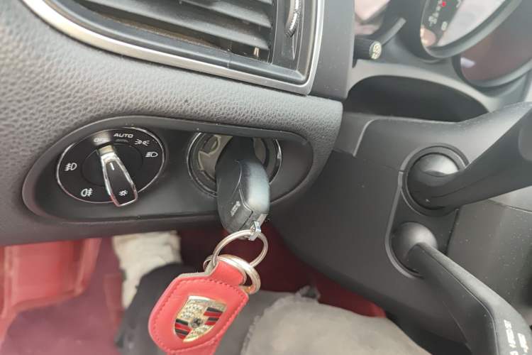 Used Porsche Macan 2017 Macan 2.0T Vehicle Key