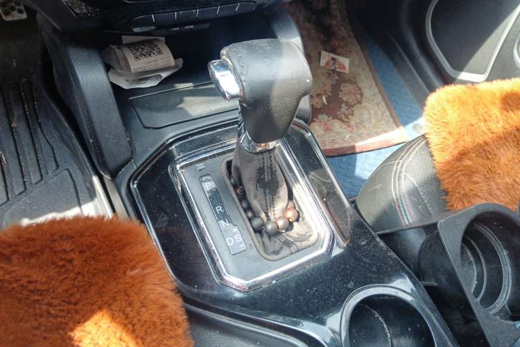 Used Geely Auto GX7 2015 Sports Edition 2.0L Automatic Luxury Upgrade Version China V Standard