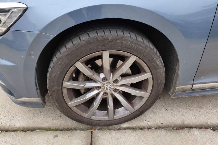 Used Volkswagen Variant 2016 380TSI Two-Wheel Drive R-Line Version Left Front Wheel Hub