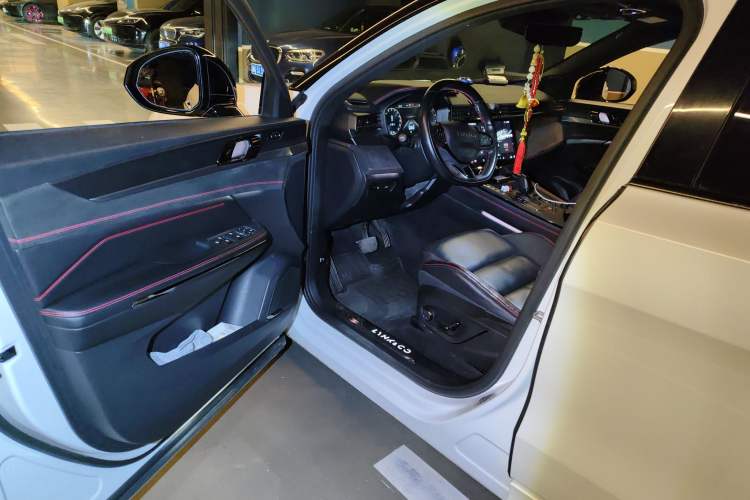 Used Lynk & Co 05 2020 2.0TD Four-Wheel Drive HypeHalo