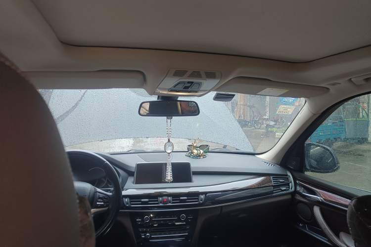 Used BMW X5 2017 xDrive28i
