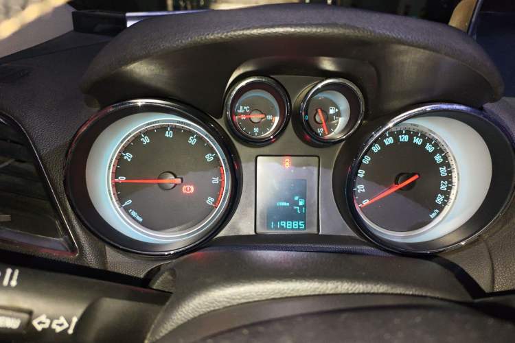 Used Buick Encore 2014 1.4T Manual Two-Wheel Drive Urban Advanced Model
