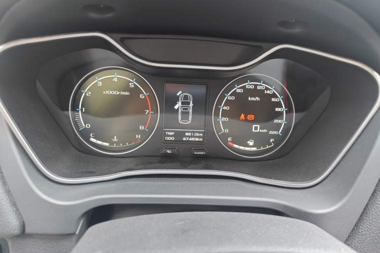 Used Geely Auto Vision X6 2016 1.8L Manual Luxury Model
