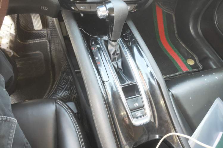 Used Honda Vezel 2017 1.5L CVT 2WD Comfort Model Gear Lever