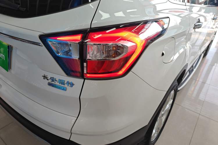 Used Ford Kuga 2017 EcoBoost 180 Two-Wheel-Drive Tiger Leap Model