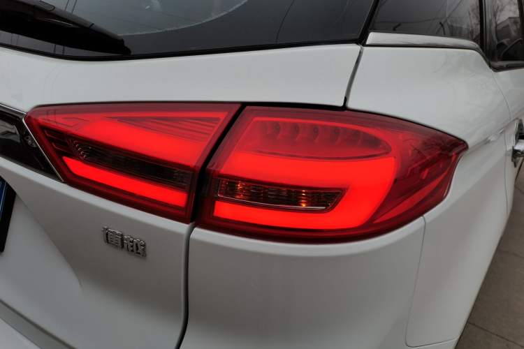 Used Geely Auto Emgrand X7 Sport 2016 1.8TD Automatic Smart Connectivity Version