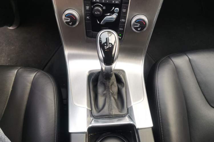 Used Volvo S60 2016 S60L T4 Zhiyuan Edition
