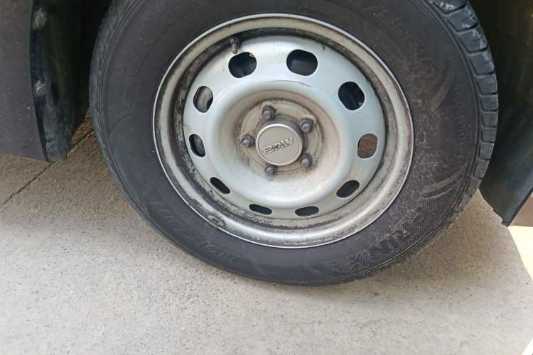 Used BAW Ruisheng Ace M7 2023 2.0L Long Wheelbase Wealth Creation Version 9 Seats Right Front Wheel Hub