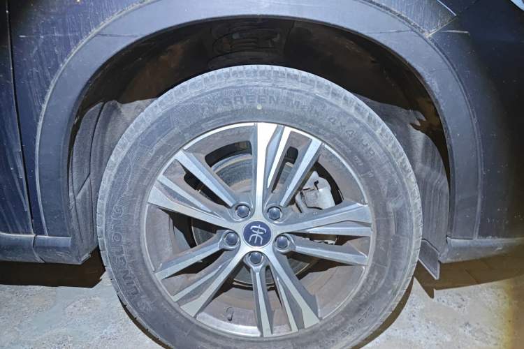 Used BYD Song Pro 2021 1.5T Automatic Elite Edition Right Front Wheel Hub