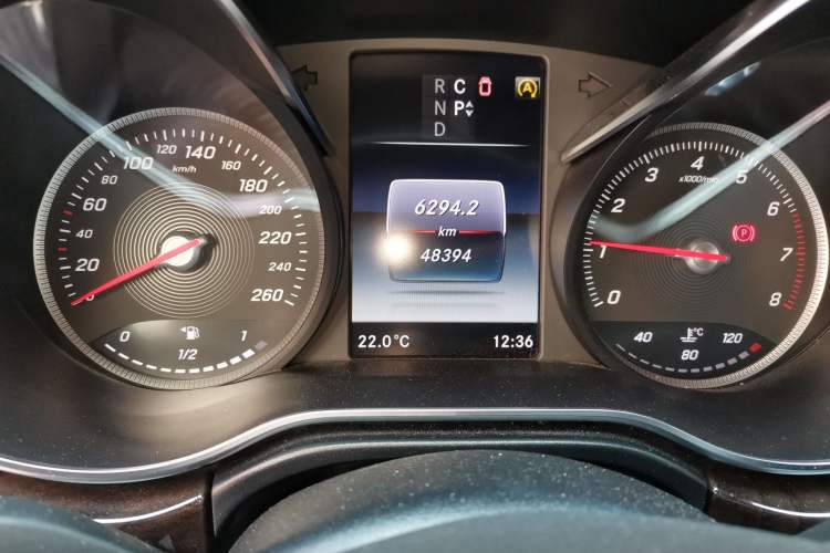 Used Mercedes-Benz V-Class 2018 V 260 Prestige Edition China VI Odometer Close Up