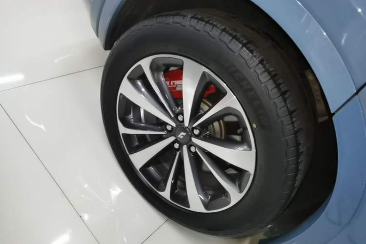 Used Li Auto ONE 2021 Extended-Range 6-Seater Version Right Rear Wheel Hub