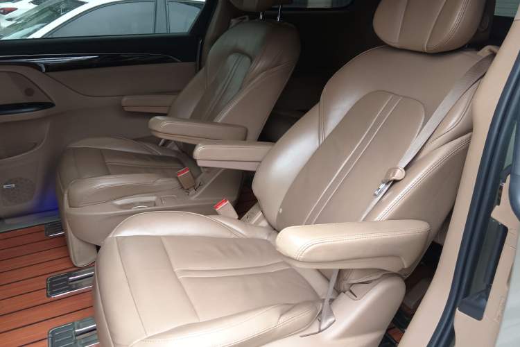 Used Buick GL8 2017 ES 28T Flagship Model China V Standard