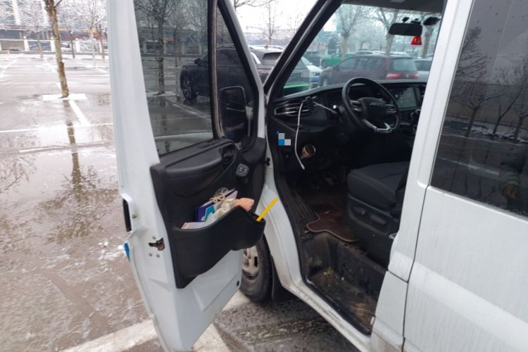 Used JMC Fushun 2023 2.0T Manual Short-Wheelbase Mid-Height Commercial Multi-Purpose 5-Seater Passenger Vehicle