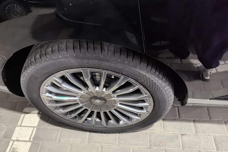 Used Hyptec HL 2025 700 Ultra Six-Seater All-Wheel-Drive LiDAR Version
