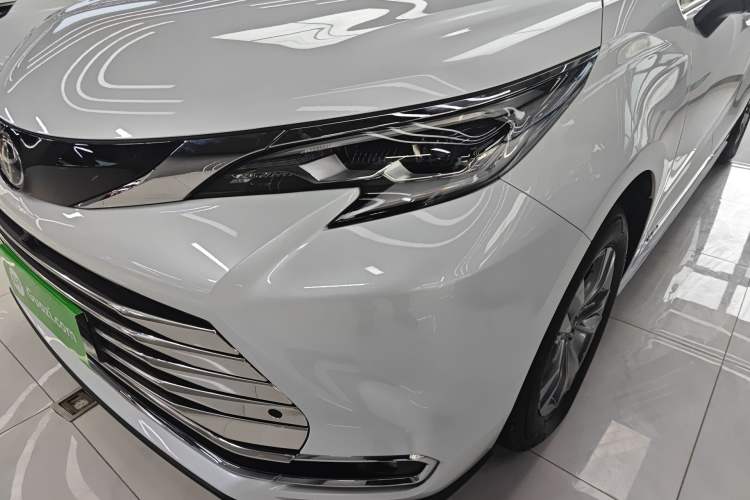 Used Toyota SIENNA 2024 2.5L Hybrid Comfort Edition Left Front Headlight