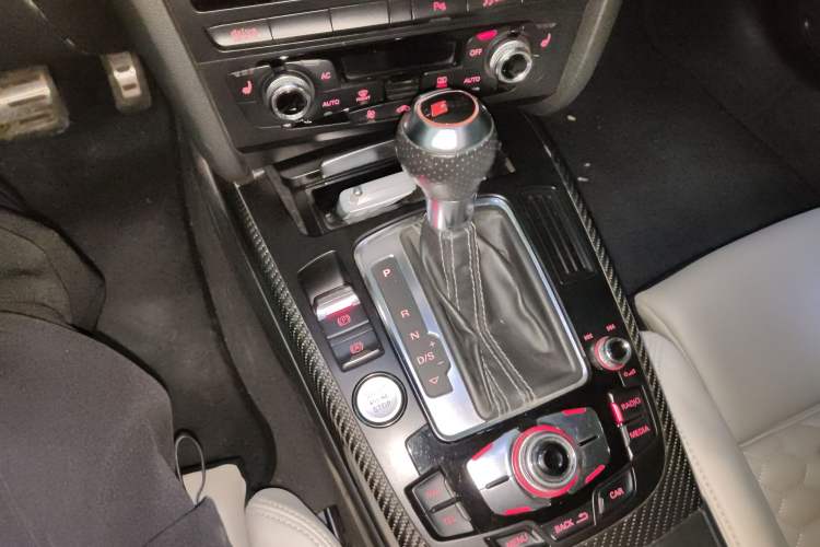 Used Audi RS 5 2013 RS 5 Cabriolet
