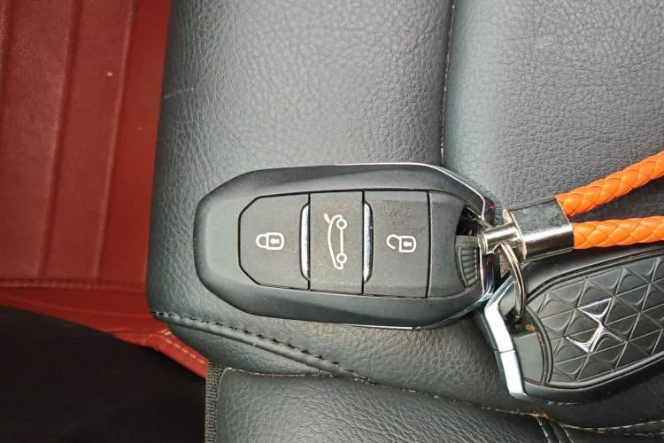 Used DS 6 2014 1.6T Luxury Edition THP160
