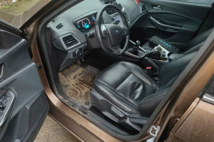 Used Ford Escort 2015 1.5L Manual Fashion Edition