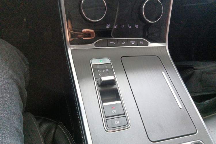 Used EXEED Lingyun 2023 300T Two-Wheel Drive Starry Edition Gear Lever