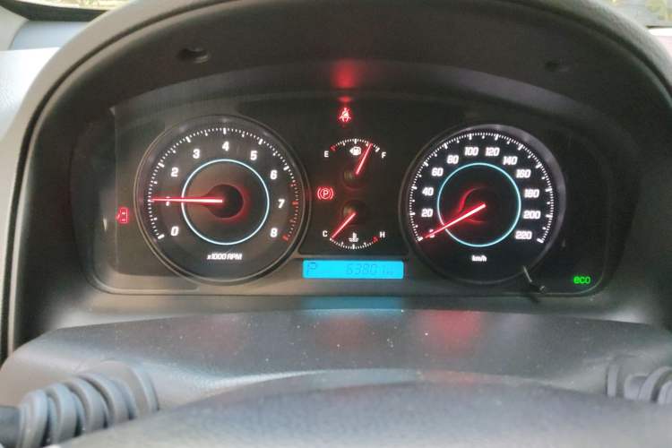 Used Chevrolet Captiva 2014 2.4L Two-Wheel Drive Urban Version 7 Seats
