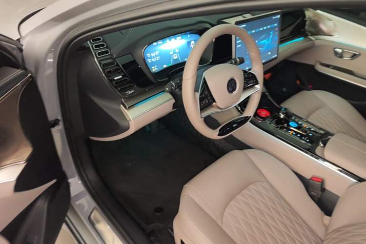 Used BYD Han 2025 DM-i 125KM Prestige Model
