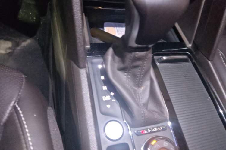 Used Volkswagen Teramont 2020 380TSI Four-Wheel Drive Luxury Version China VI Standard Gear Lever