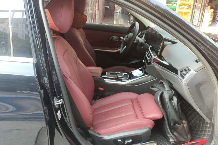 Used BMW i3 2024 eDrive 35 L
