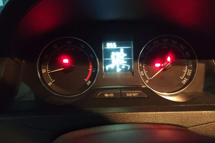 Used Skoda Rapid Spaceback 2016 Revised Version 1.6L Manual Front-Drive Edition Instrument Cluster