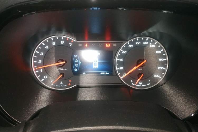 Used CHANGAN CS35PLUS 2021 Honor Million Edition 1.6L Manual Luxury Model
