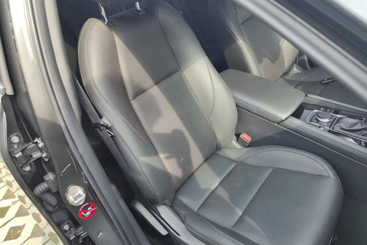 Used Mazda 3 Axela 2021 2.0L Automatic Zhiyao Edition
