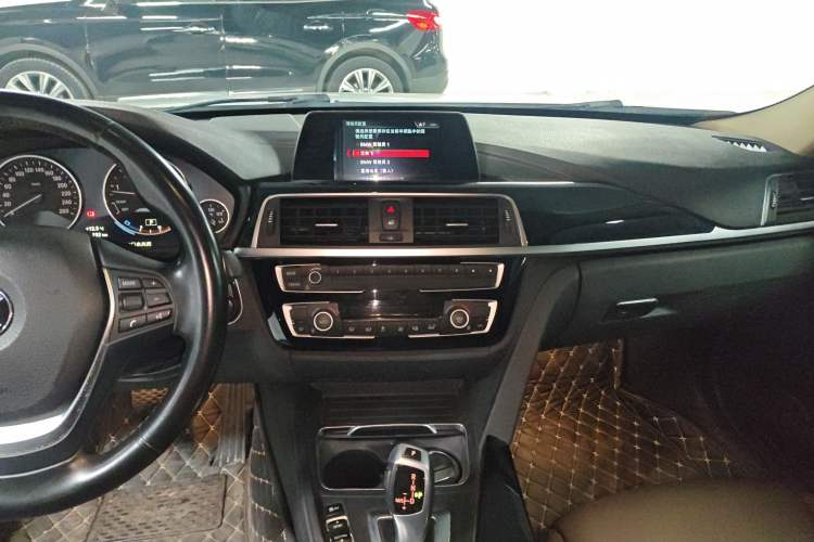 Used BMW 3 Series 2018 320Li Fashion Model
