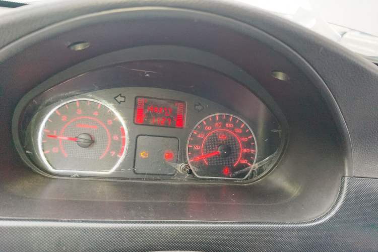 Used Wuling Rongguang 2021 1.5L Extended Basic Version L3C Odometer Close Up