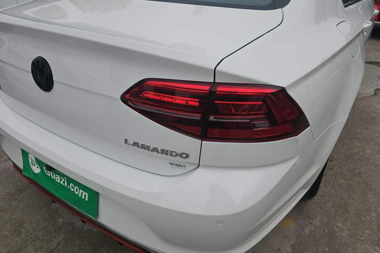 Used Volkswagen Lamando 2019 230TSI DSG Fashion Edition China VI