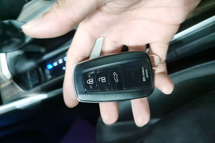 Used Toyota Highlander 2023 2.5L Smart Electric Hybrid Dual-Engine Four-Wheel Drive Prestige Version – 7 Seats Interior 1